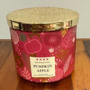 Bath & Body Works 3 wick Candle Pumpkin Apple, NWT